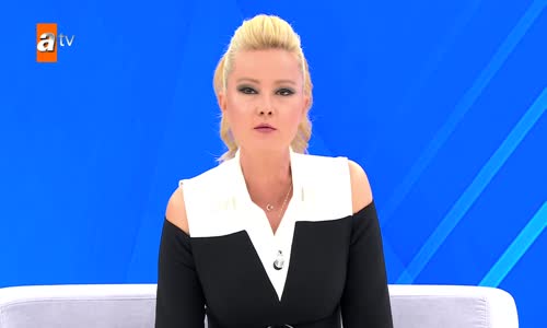 Eşimi de etkileyip kredi kartını aldı!