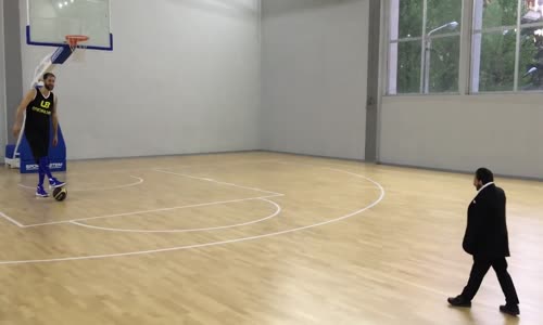 Köksal Baba Gürcistan'da Futbol Show'u Yapıyor