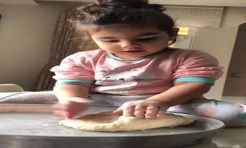 Hacı cafcaflı hamur yoğurma