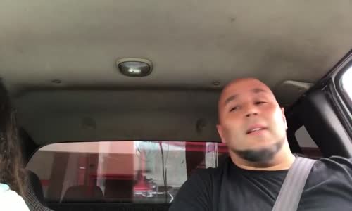 Muhteşem Sesiyle 'Tennessee Whiskey' Yorumlayan Baba