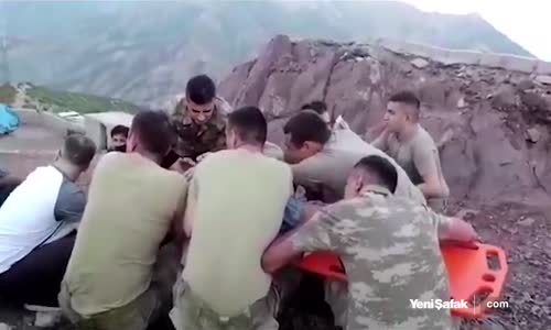 Mehmetçik Yine Gururlandırdı Yaralı Çocuk İçin Seferber Oldular