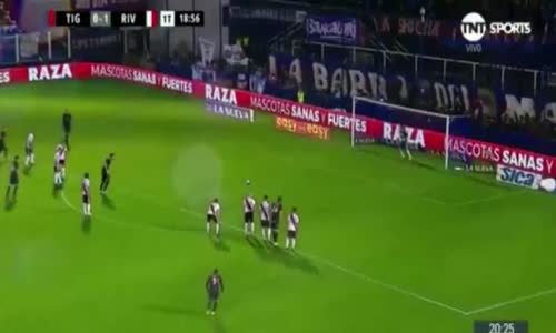 Penaltı Sonrası Kaçırdığı Golle Yok Artık Dedirtti!