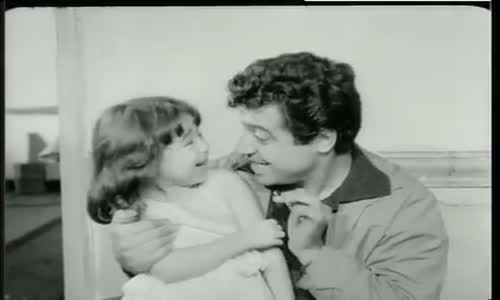 Bak Ben Oynayayım Da Sen Seyret