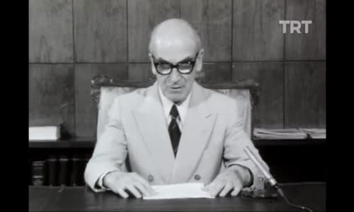 Fahri Korutürk'ün Kıbrıs Barış Harekatı Açıklaması izle