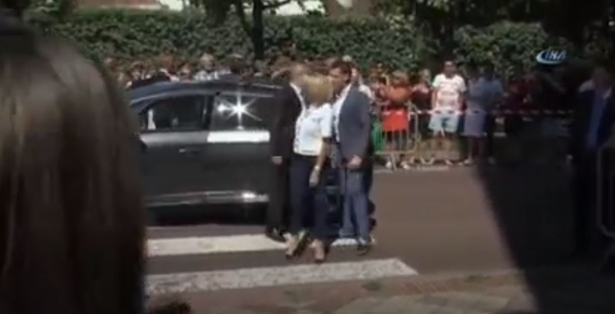 Fransa’da Cumhurbaşkanı Macron Oyunu Kullandı 