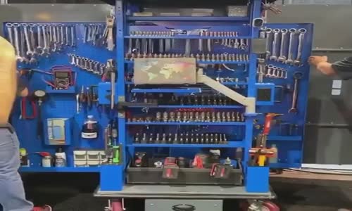 İşte karşınızda, 