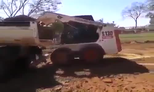 Kendi İşini Halleden Küçük Kepçe