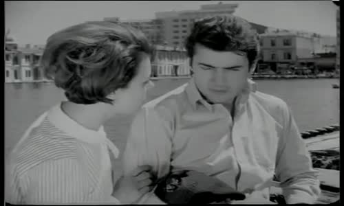 Git De Seni Bekleyeceğim De