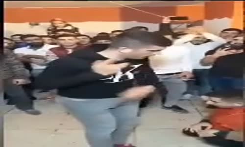 Asker Eğlencesinde Elektrik Alma Dansı