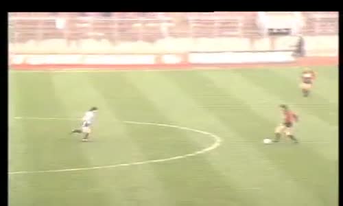 1986-1987 Sezonu Sarıyerspor-Eskişehirspor Maç Özeti İzle 