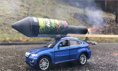 Roket  - Oyuncak Araba Bmw X6 Testi # 166 