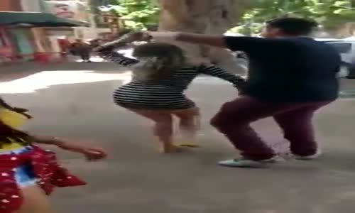 Dans Eden Güzelin Yere Kapaklanması