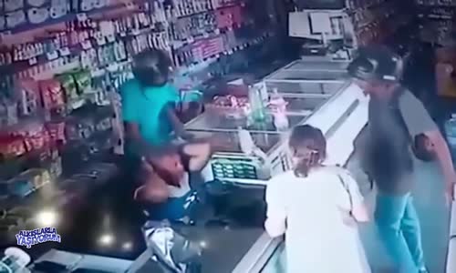 Soygunda Yaşlı Kadının Paralarını Almayan İnsaflı Hırsız