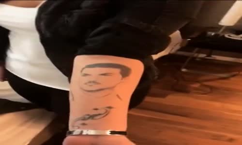 Kerimcan Durmaz Hayranı Koluna Kerimcanın Dövmesini Yaptırdı 