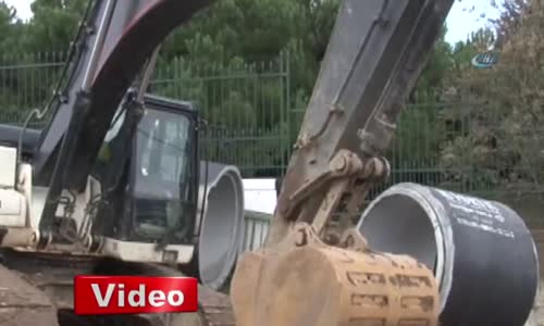 Hırsızlar İş Makinelerine Dadandı 