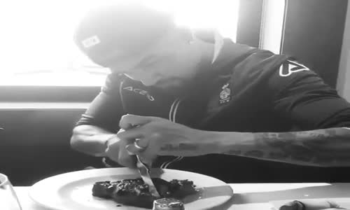 Kevin Prince Boateng'den Nusret Taklidi