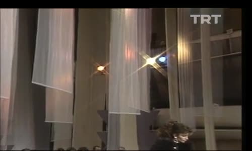 Ayşe Tunalı-Yağmur Gözlüm izle