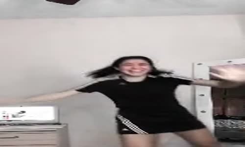 Kötü Dans Eden Kızı Cezalandıran Ayna