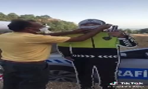 Maket Polise Maske Takan Yurdum İnsanı