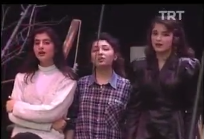 TRT Ankara Radyosu THM Gençlik Korosu-Demirciler Demir Döver