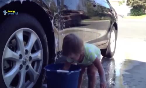 Cam Derleme Yalama Komik Bebekler