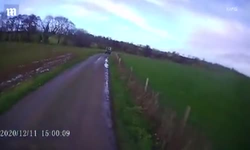 Bisikletli Kadını Düşüren Land Rover