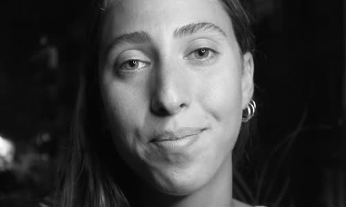 Aşk Sözünü Hiç Tutmuyor