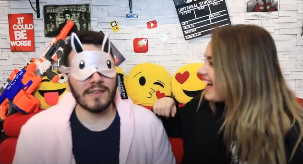 Enes Batur İle Romantik Hediyelerimiz ( Sevgililer Günü Özel ) 