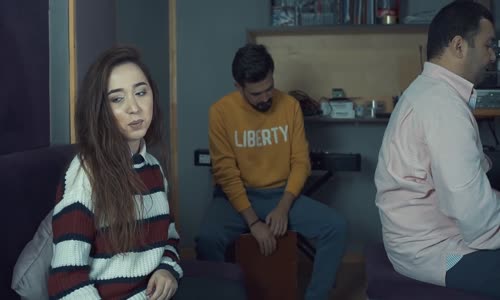  Nigar Muharrem -  Ciğeri Yakiyor (Akustik)