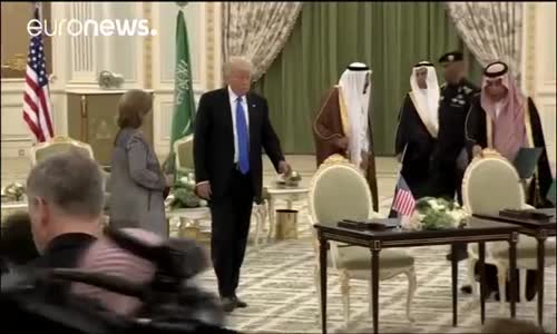 ABD ile Suudi Arabistan Arasında 350 milyar Dolarlık İmzalar Atıldı 