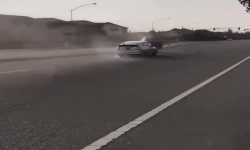 Yola Direk Çıkan Aracın Sonu