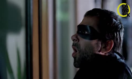 Maskeli Beşler İntikam Peşinde  Kendilerini Maskeli Balonun İçinde Buluyorlar