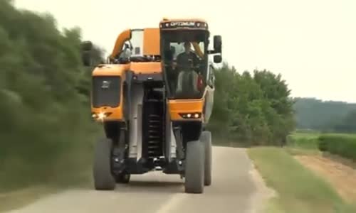 Üzüm toplama makinesi!!! Adamlar aşmış!!!