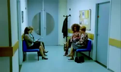 Final Bomba! Hunharca gülen kadın