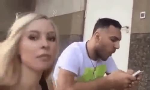 Sevgilisinin Elinden Her Şeyi Yiyen Mağdur Sevgili