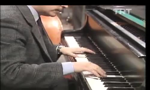 Ayten Alpman-I Can't Give You Anything But Love izle