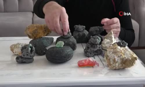 Bulduğu göktaşlarına 150 bin dolar teklif ettiler ama satmadı, 3 milyon lira istiyor