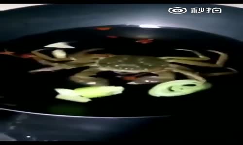 Yengecin Akşam Yemeği için Hazırlığı