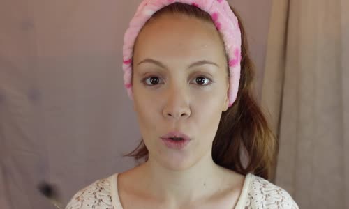 Aslı Özdel Siyah Buğulu Göz Makyajı