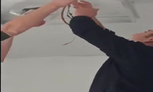 Askerde Telefon Saklamaca