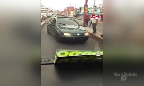 Kural İhlali Yapan Sürücüye Baltayla Saldırdı