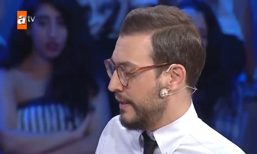 Elin Oğulları Güllaç Tatlısını İlk Kez Tadarsa!