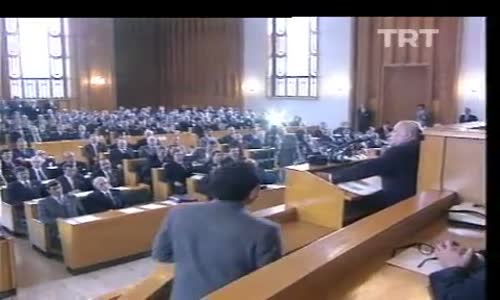 Süleyman Demirel'in Olağanüstü Hal Açıklaması izle - TRT Arşiv