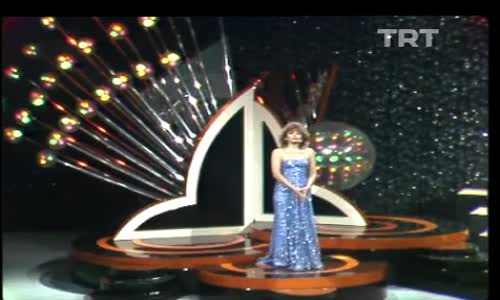 Nil Burak-Bir Garip Olur İçim 