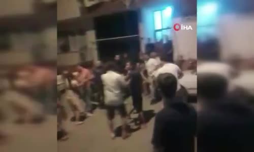 Böyle kavga görülmedi- Öfkesini alamayan taraflar kendilerini ayırmak isteyen bekçiye saldırdı 