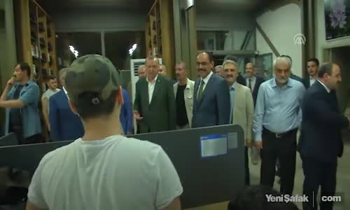 Kütüphane'de Gençlerle Erdoğan'ın Dikkat Çeken Diyaloğu