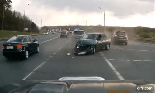 Sen Misin Duran ! Trafiğin Görülmemiş Kazası