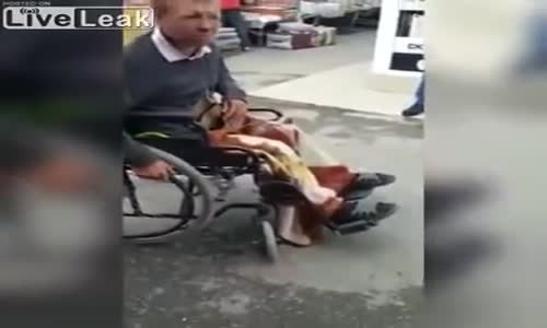 Dilencinin Foyasını Ortaya Çıkaran Esnaf