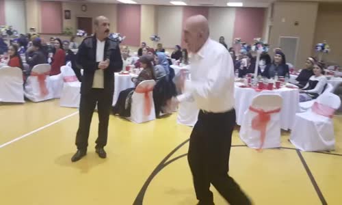 Eğlencenin dibine vuran adam