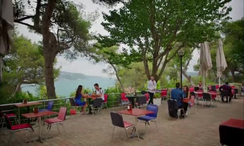 Çilek Kokusu 11. Bölüm  Halk İşi Kahvaltı